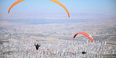 Türkiye Yamaç Paraşütü Şampiyonası Başlıyor
