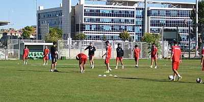 Uğur Kulaksız: Tüm Sevenlerimizi Maça Bekliyoruz