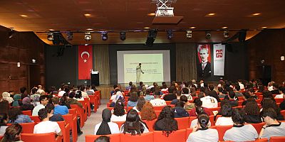 Üniversite Adayı Öğrenciler AGÜ’de Biraraya Geldi