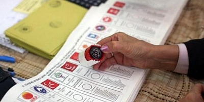 Ünlü Anketçiden Bomba Çıkış: CHP ve AK Parti'nin Oyları Kafa Kafaya