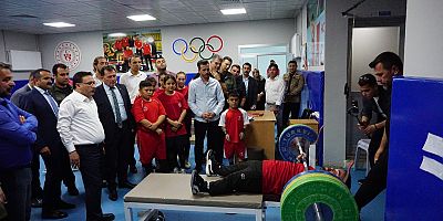 Vali Gökmen Çiçek ERVA Koordinasyon Merkezi’nde Antrenör ve Sporcularla Bir Araya Geldi