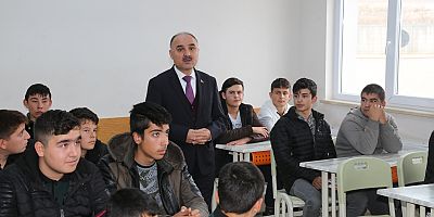 Vali Günaydın Öğrencilere Kayserispor Maçına Götürecek