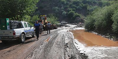 Yahyalı'da Selin Getirdiği Enkaz Temizleniyor