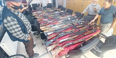 Yasa Dışı Av Yapan Avcıların Tüfekleri Satışa Çıkarılıyor