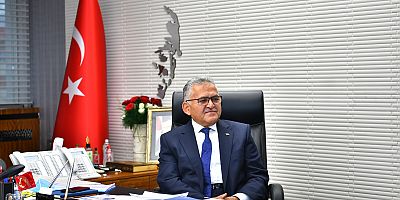 “Yaşam Alanlarında ve AVM’lerde Hareketliliği Azaltmak Zorundayız”