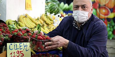 Yaz Meyveleri Tezgahlarda Yerini Almaya Başladı