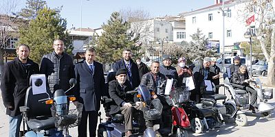 Yeşilhisarlı Engelli Bireylere Akülü Araç Desteği Sağlandı