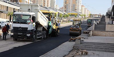 Yeşilyurt Mahallesi’nde Yollar Yenilenmeye Devam Ediyor