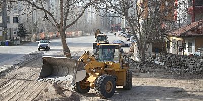 Yıkılan Gecekonduların Hafriyatı Kaldırılıyor