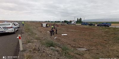 Yolcu Otobüsü Şarampole Yuvarlandı: 6 Yaralı