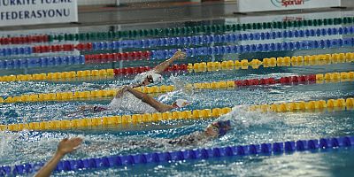 Yüzücüler 10 Yaş Ulusal Gelişim Projesi Ligi Müsabakalarına Başladı