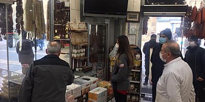 Zabıta Açıkta Satış Yapan ve Yer İşgalinde Bulunan Esnafı Denetledi