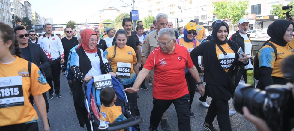Uluslararası Yarı Maraton’da Kayseri’ye ‘2024 Spor Şehri’ Unvanı Müjdesi