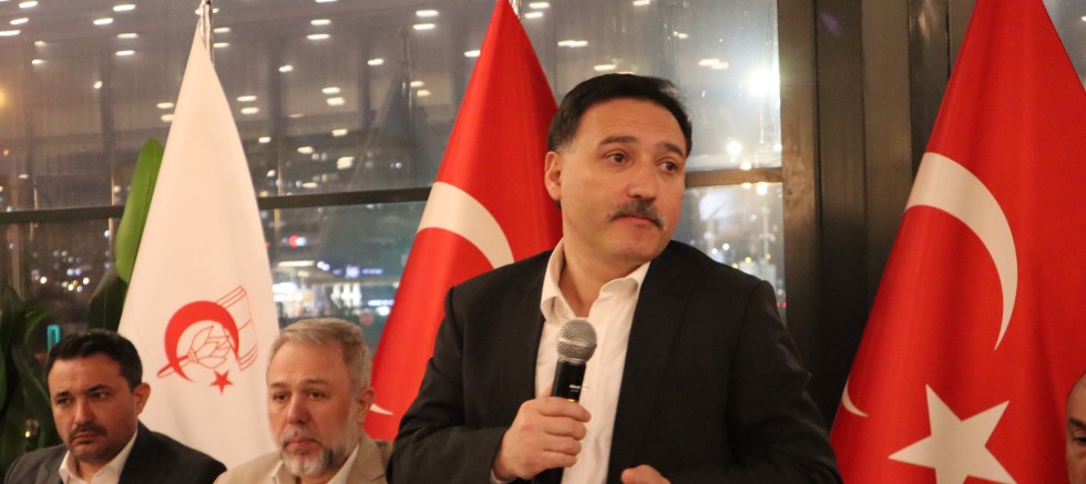 Vali Gökmen Çiçek: Al Bayrağımız Özgür ve Hür Bir Şekilde Dalgalanıyor